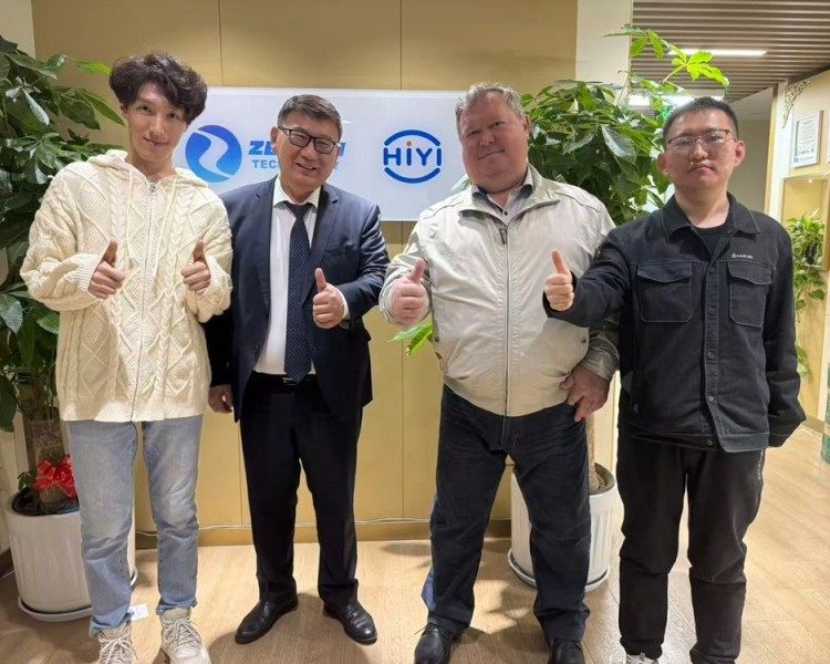 Espandendosi nel mercato dell'Asia centrale, i clienti kazaki hanno visitato Zetron Technology per esplorare un nuovo futuro per la sicurezza del gas